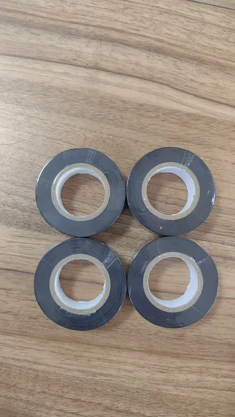 Како да се направи разлика помеѓу различните видови двострани ленти?